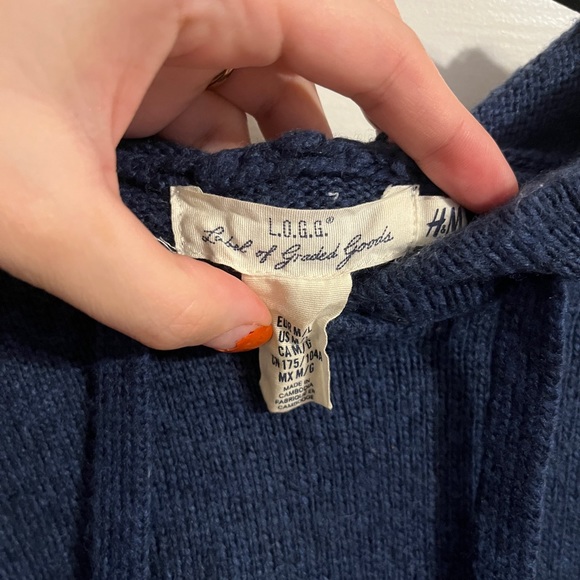 H&M Sweater Hoodie - Picture 2 of 3